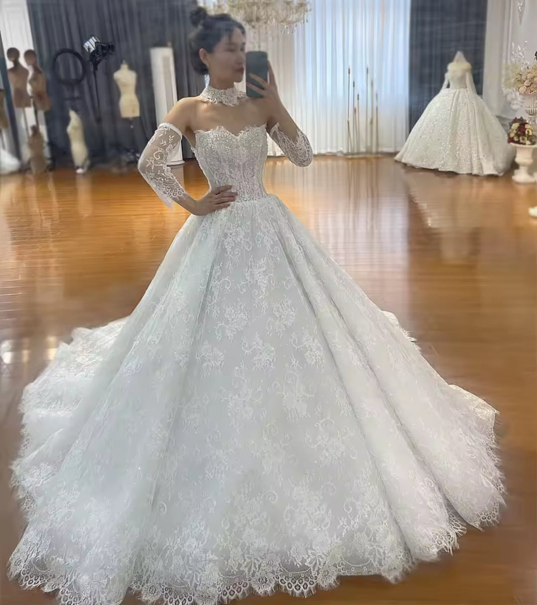 French Eyelash Lace Strapless Sweetheart Elegant Bridal Gown With Detached Sleeves