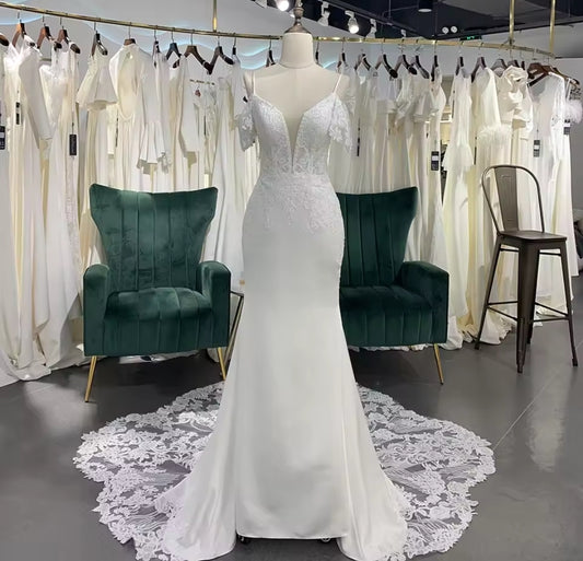 Spaghetti Strap With Off The Shoulder Plunging V Neck Lace 2025 Mermaid Gown With Lace Chapel Train