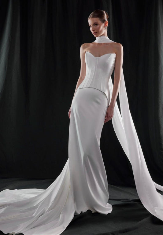 Sexy Strapless Cat Eye Pleated Corset Lace Up Enclosure Form Fitting Trumpet Bridal Gown With Neck Scarf