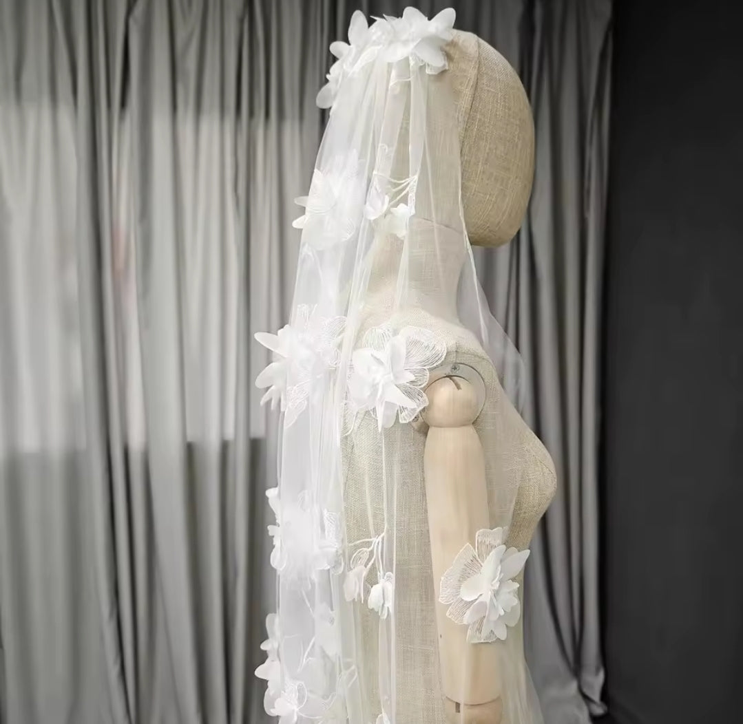 Beautiful Romantic 3D Floral One Tier Ivory 300 CM Veil