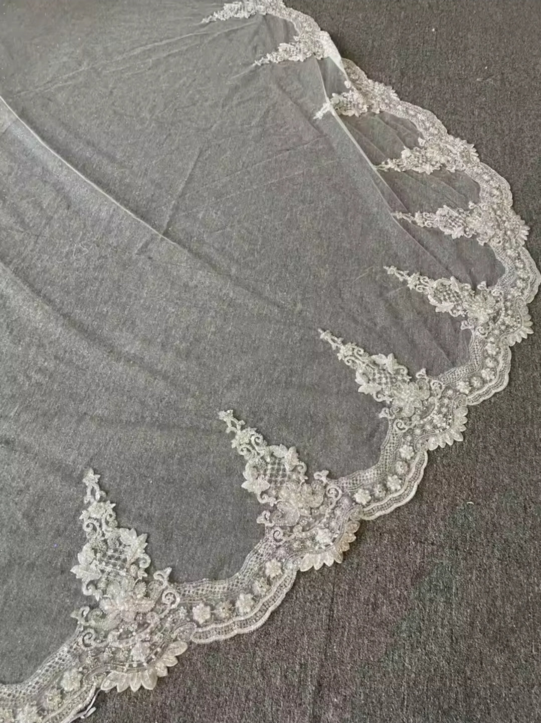 Elegant Ivory Sequinned Lace Trim Edged 400 CM Long Veil