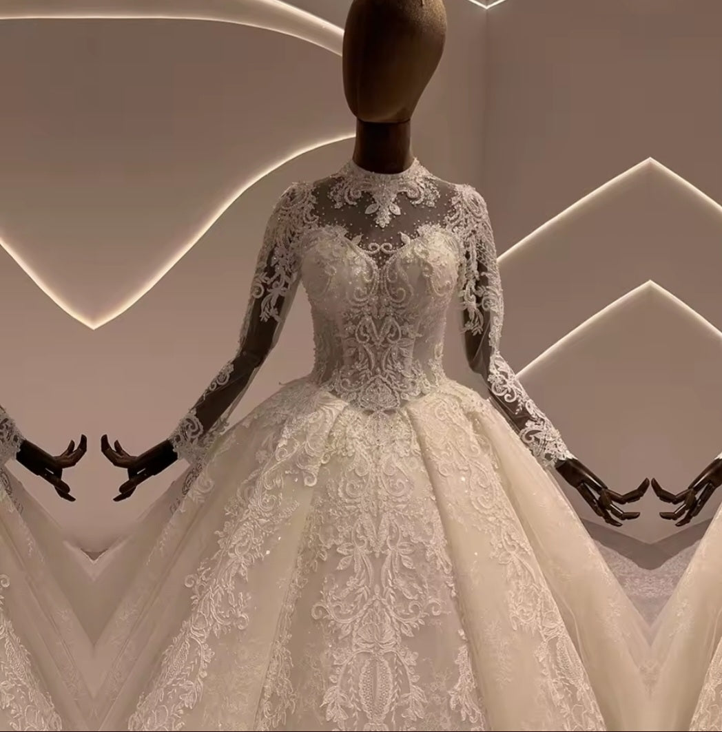 Lace Long Sleeve Sweetheart Neckline And Elegant Full Lace Zip Up Back Bridal Ball Gown With 100 CM Train