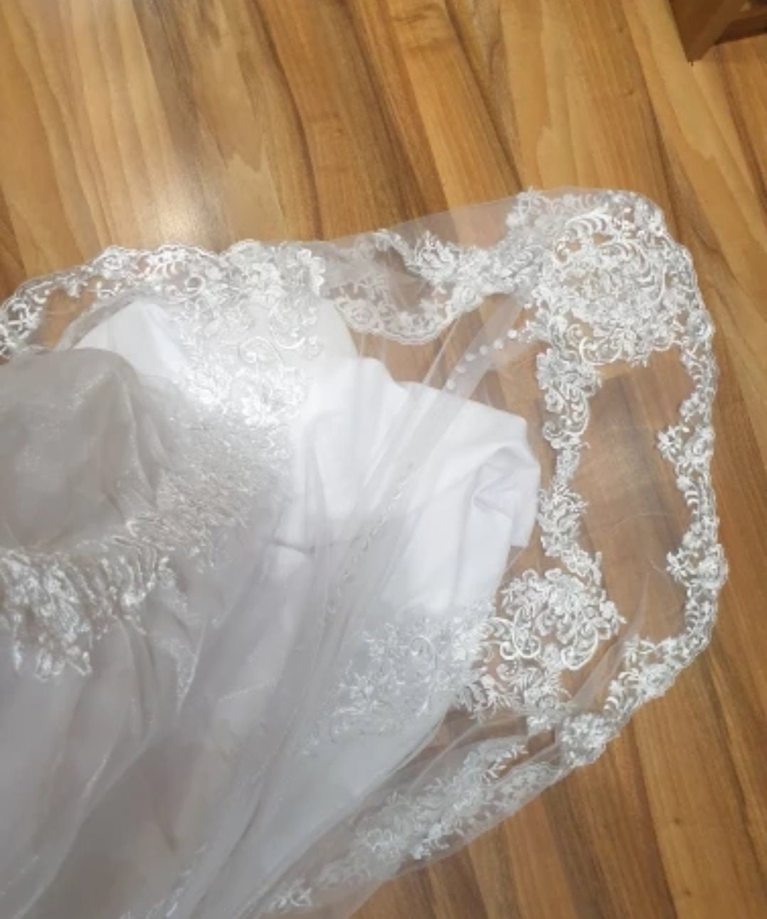Backless V-Neck Laced Out Waist Applique Mermaid Style Wedding Dress