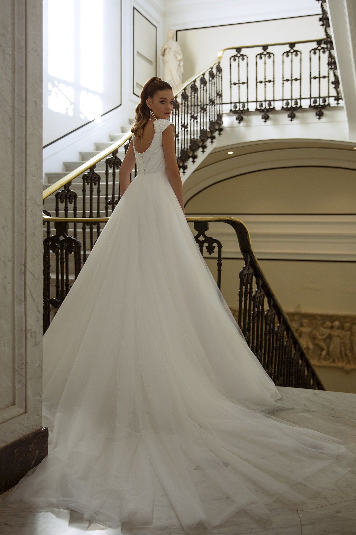 Pleated Pearl Beaded Trim Lace Sweetheart Tulle Bridal Gown