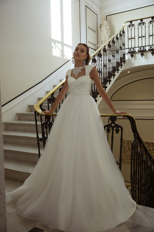 Pleated Pearl Beaded Trim Lace Sweetheart Tulle Bridal Gown