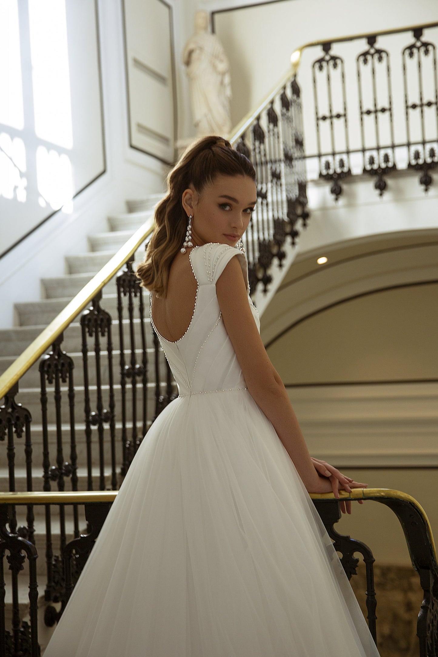 Pleated Pearl Beaded Trim Lace Sweetheart Tulle Bridal Gown