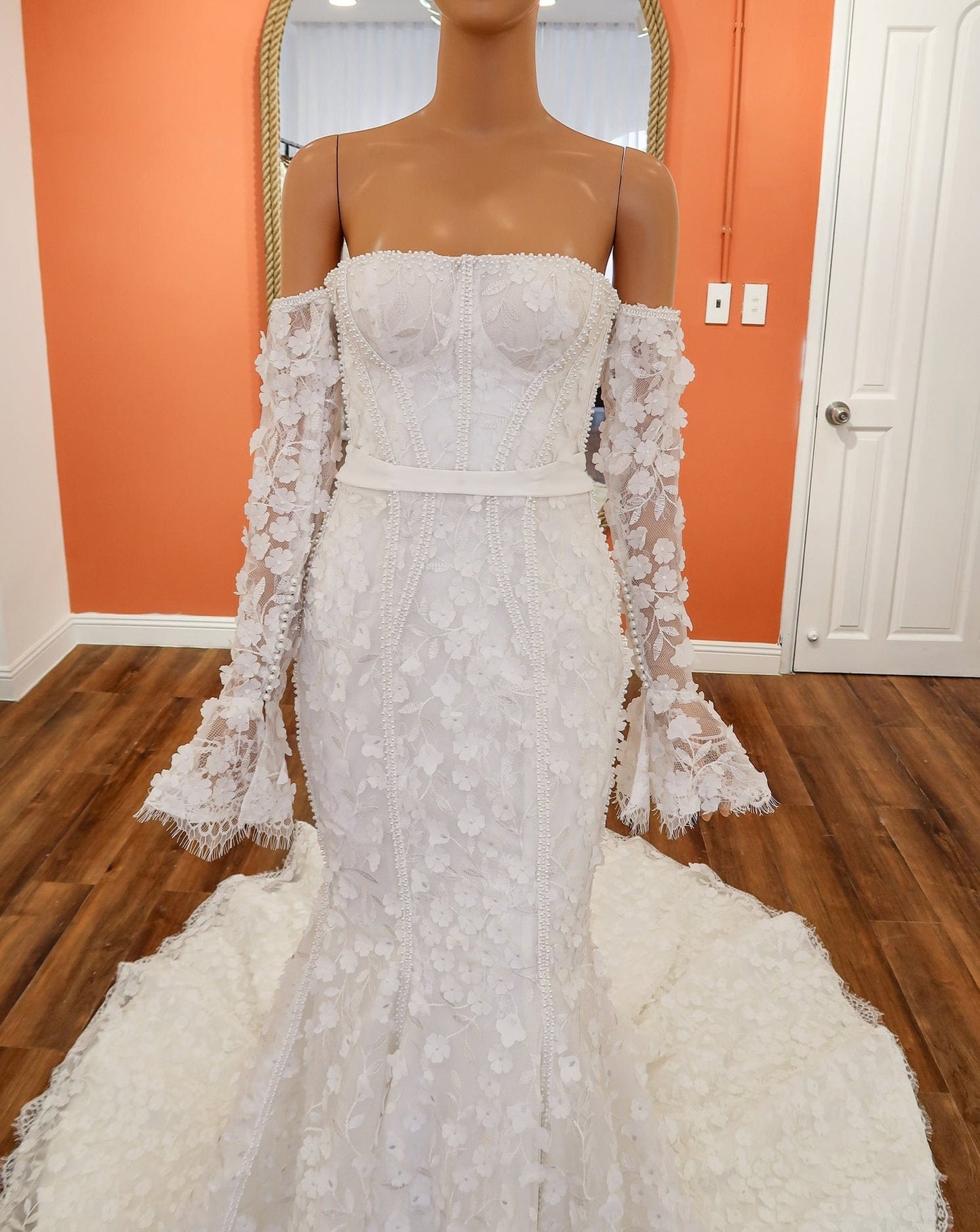 Sleeveless Flowers & Beaded Pearl Sweetheart Mermaid Dress With Matching Detached Sleeves