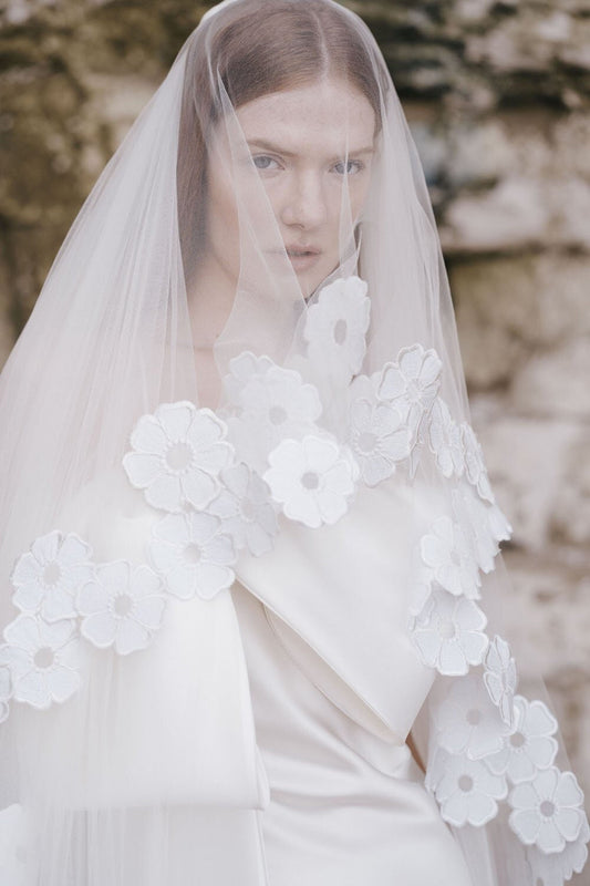 Double Layer Bold Floral Trimmed Veil