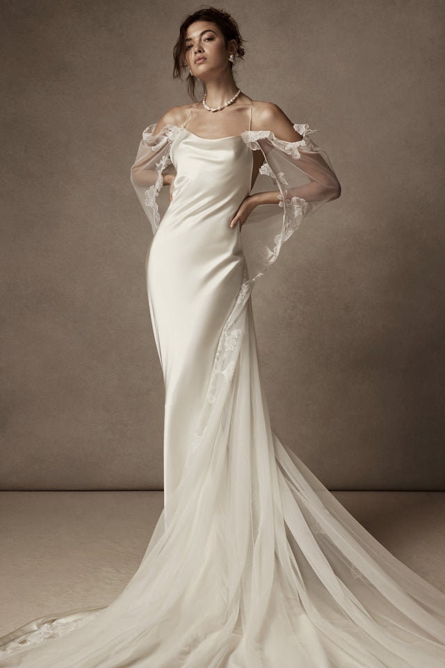 Sleek & Elegant Sleeveless Trumpet Gown With Detachable Floral Trim Cape