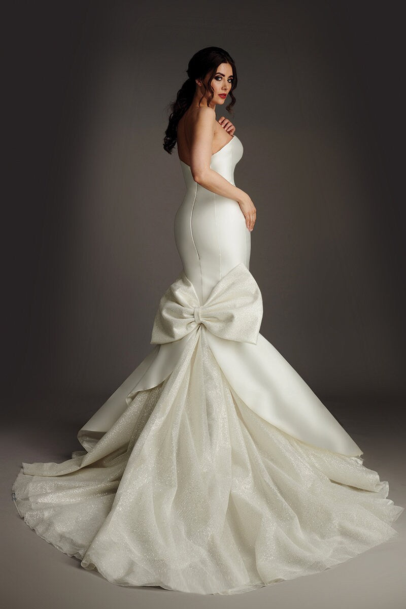 Sweetheart Strapless Mermaid Gown With Shimmering Back Bow Knot Train Gown