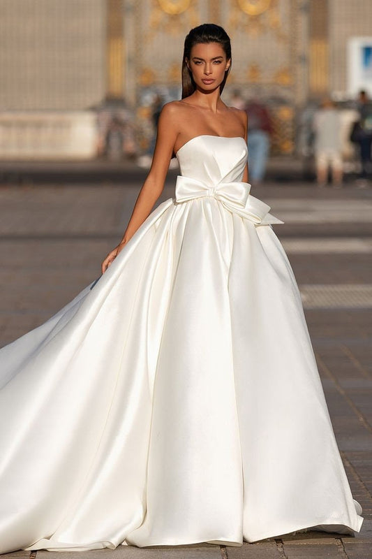 Simple And Classic Strapless Bow Knot Waist Pleated Minimalist Gown