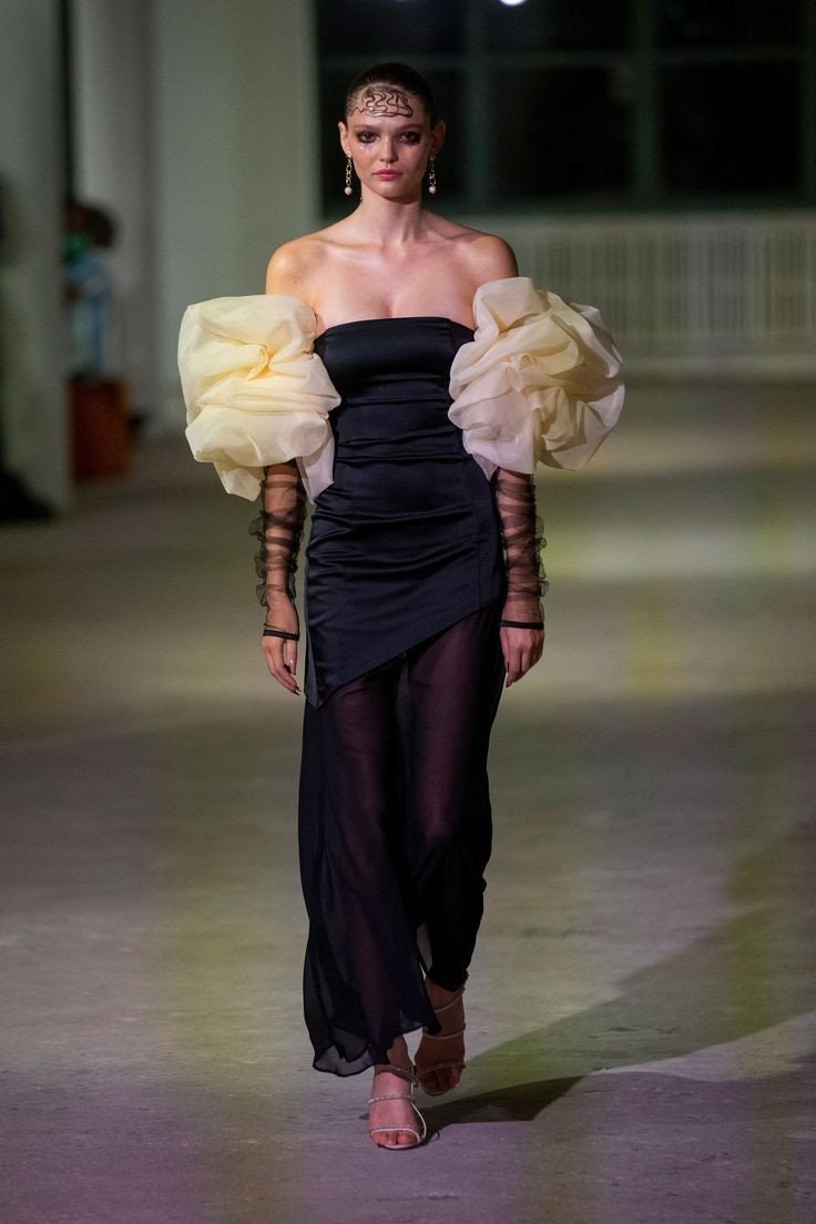 Detached Puff Cloud To Sheer Fitted Ruched Sleeves