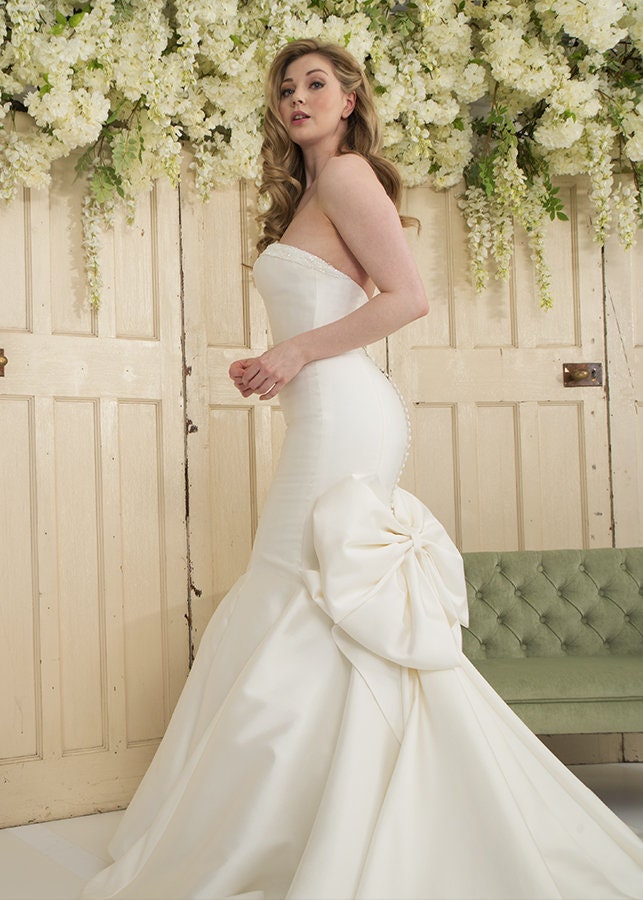 Crystal Beaded Sweetheart Trim Fit & Flare Pleated Fishtail Gown With Large Back Bow Knot Train Detail