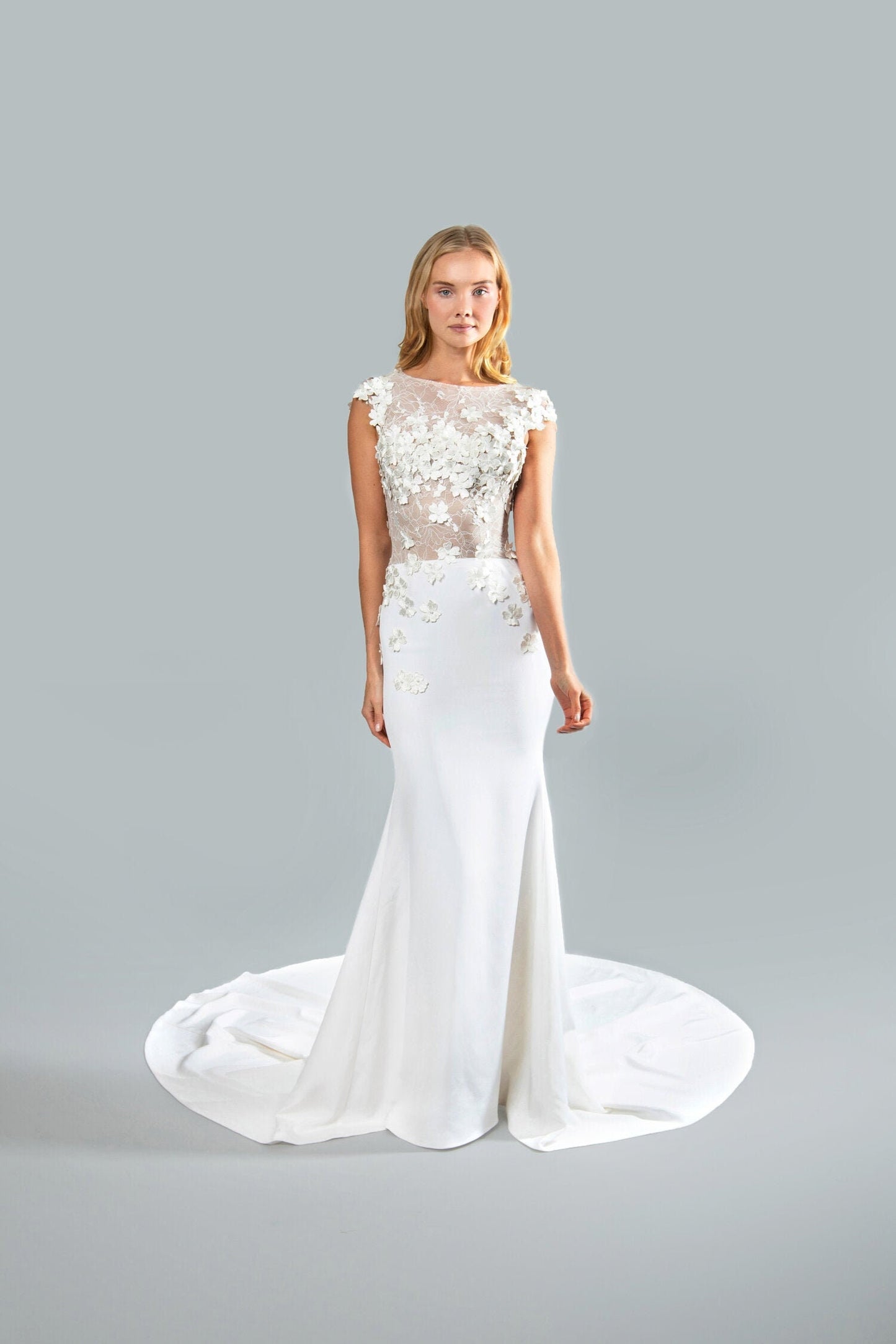 Elegant Cap Sleeve Full 3D Floral & Lace Bodice Trumpet Gown With Detachable Train