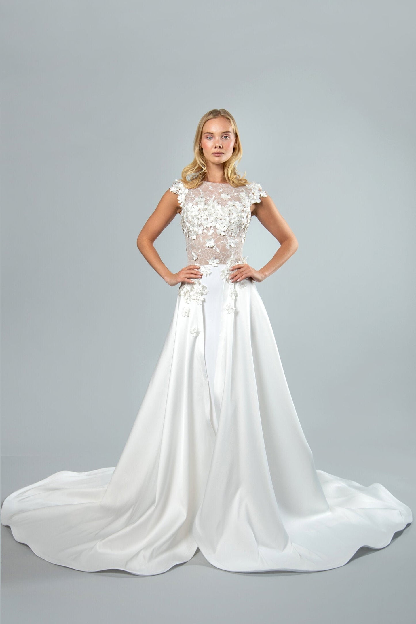 Elegant Cap Sleeve Full 3D Floral & Lace Bodice Trumpet Gown With Detachable Train