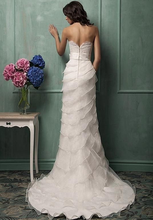 Classic Sweetheart Lace Strapless Sheath Dress With Layered And Draped Tulle Overlay And  Bow Knot Detail Waistline