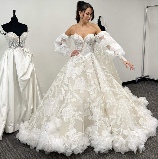 Strapless Sweetheart Floral A-Line Bridal Gown With Frill Hem And Detached Sleeves