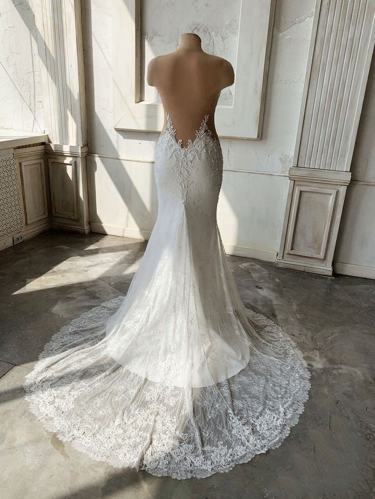 Hand Beaded Sleeveless Sweetheart Illusion Lace Mermaid Gown With Detachable Train