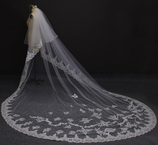 Sequinned Lace Appliqué Trimmed 2 Layer Veil With Center Scattered Floral Sequinned Appliqués And Blusher