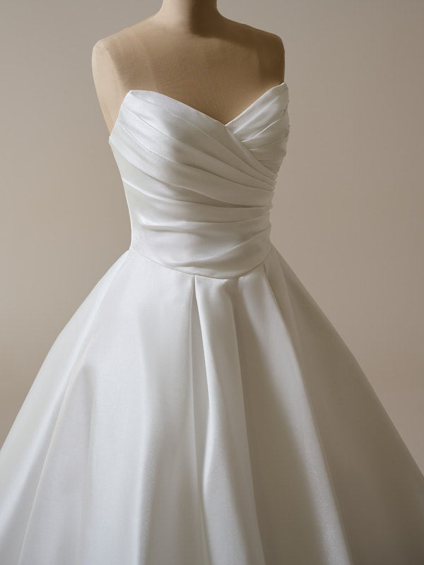 Beautiful Pleated Strapless Corset Satin Bridal Ball Gown With Detached   Bow Detail Arm Train