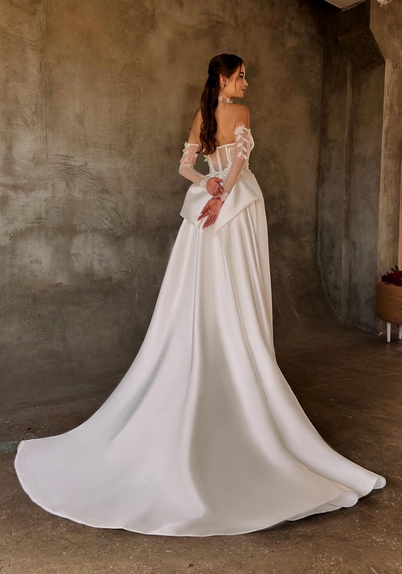 Irregular Strapless Floral Detail & Pearl Beaded Scoop Neck Corset A-line Bridal Gown With Detached Sleeves