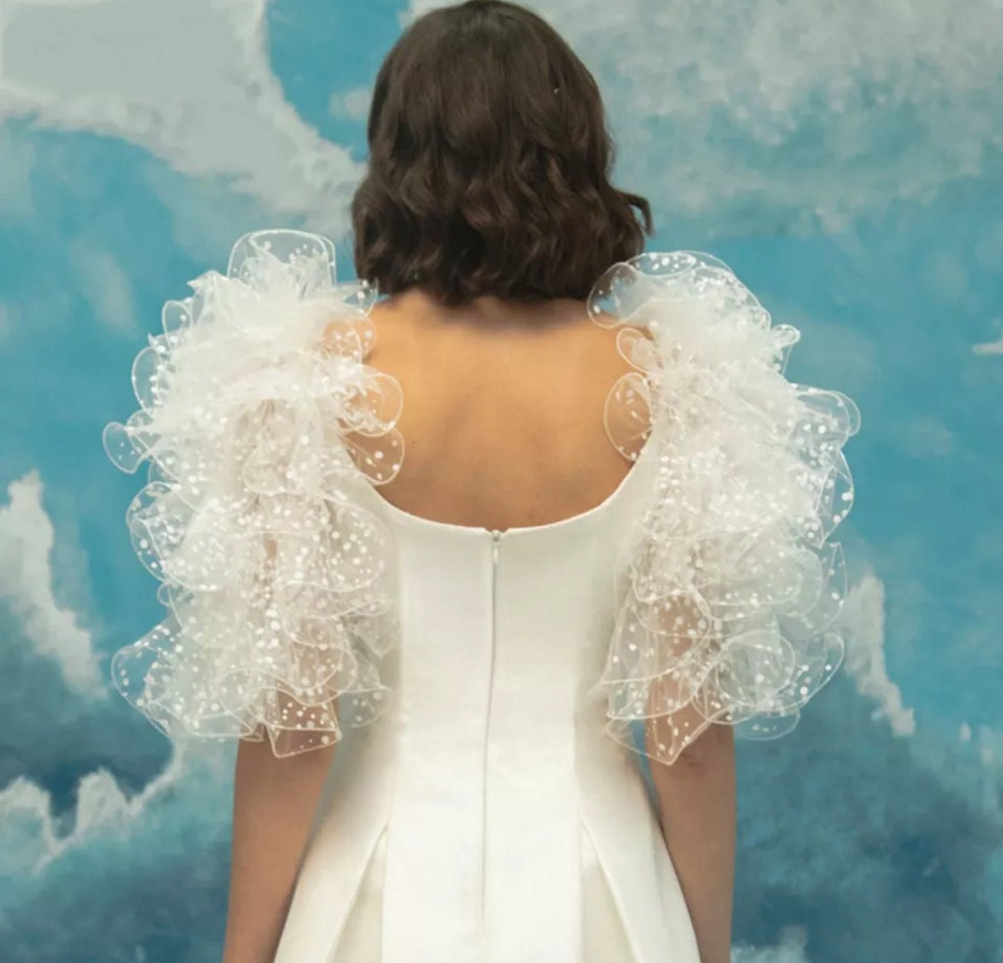 Detached Spotted Layered Ruffle Sleeves
