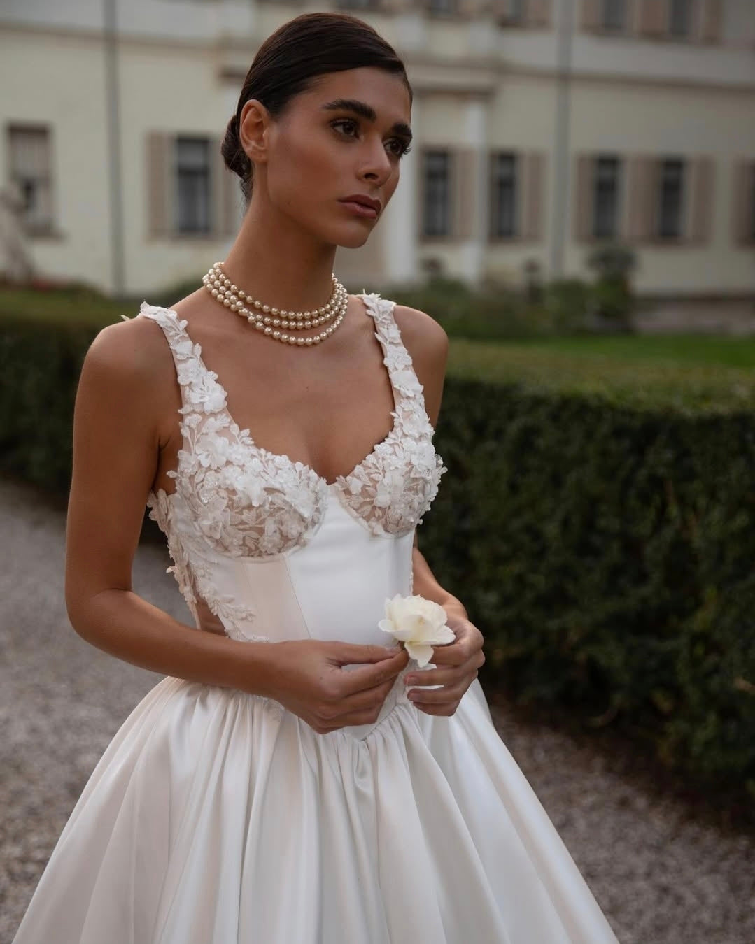 Beautiful Sleeveless Sweetheart 3D Floral Bustier Corset Satin Bridal Gown