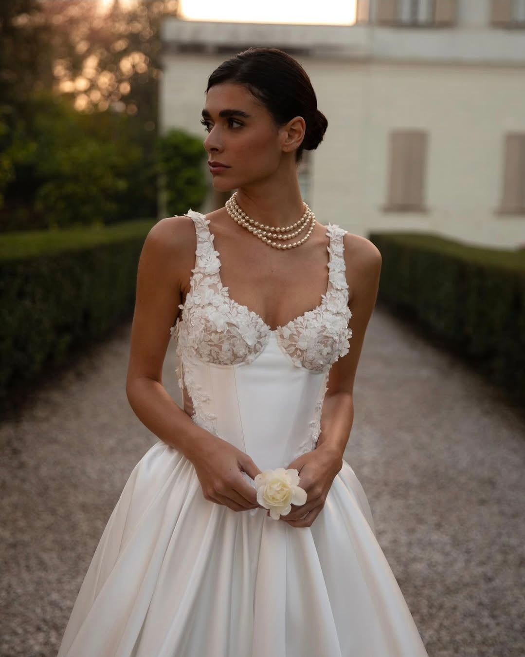 Beautiful Sleeveless Sweetheart 3D Floral Bustier Corset Satin Bridal Gown