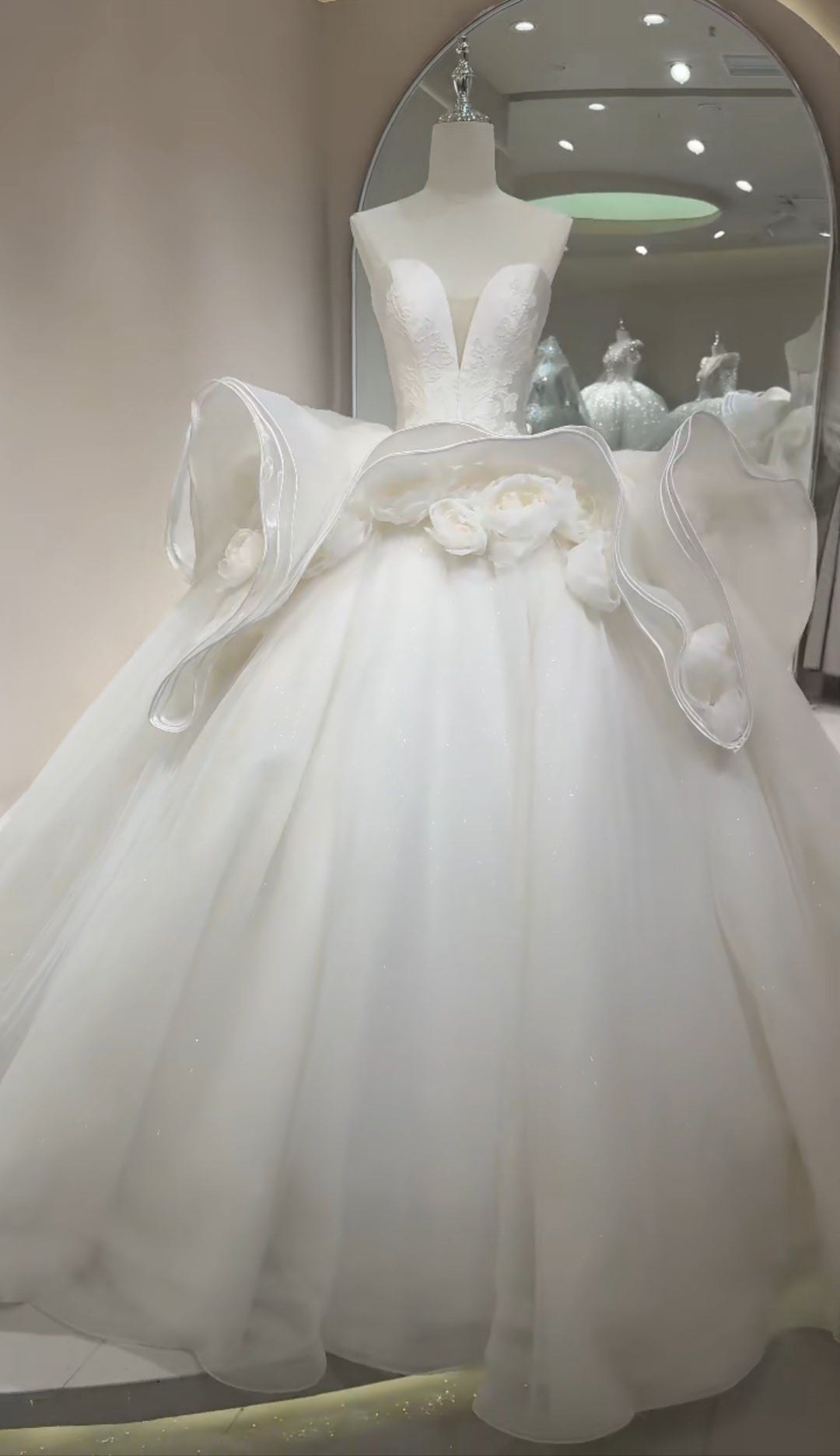 Beautifully Sculpted Elegant 3D Floral Ivory Strapless Plunging Neckline Satin Trim Wedding Bridal Gown