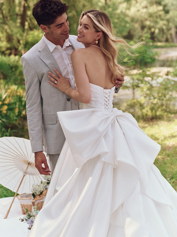 Beautiful Pleated Strapless Corset Satin Bridal Ball Gown With Detached   Bow Detail Arm Train