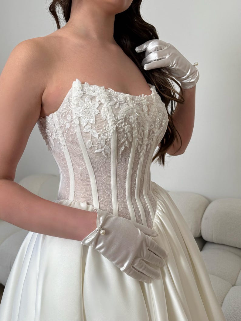 Beaded Floral Lace Corset Strapless Scoop Neck A-Line Bridal Ball Gown