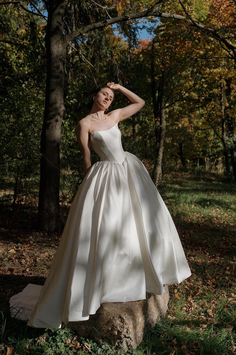 Corset Strapless Pleated Scoop Neck Bridal A- Line Ball Gown