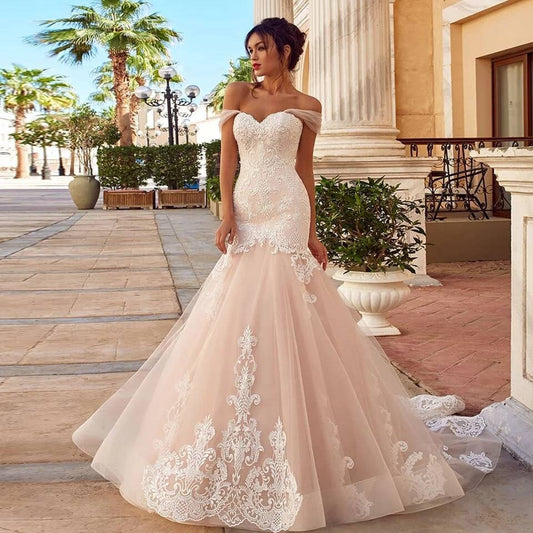 Trumpet Style Tulle & Applique Laced Wedding Gown