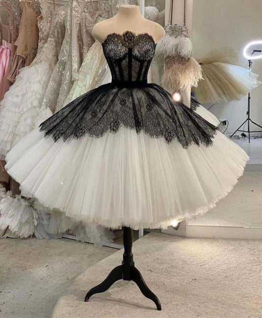 Victorian Sleeveless Lace & Tulle Short Wedding/Prom Dress