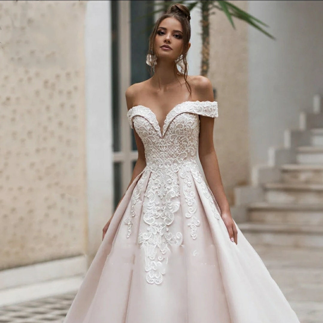 Sweetheart Off The Shoulder Embroidered Scroll Fleur De Lis Lace Wedding Gown