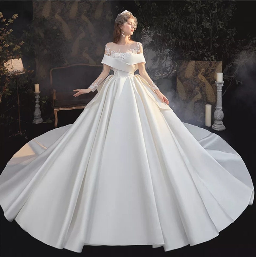 Satin Beading & Appliqués Illusion Criss Cross Gown With Chapel Train