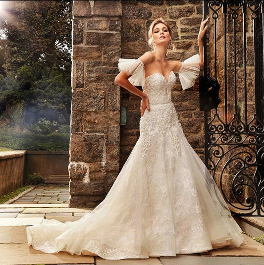 Sweetheart Sleeveless Beading & Lace Appliqués With Detached Beaded Trim Flutter Sleeves