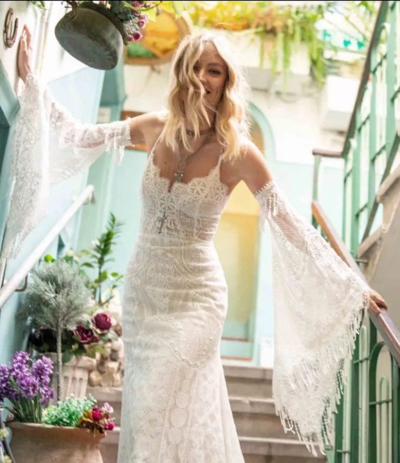 Detached Flare Lace & Tassle Winged Sleeves